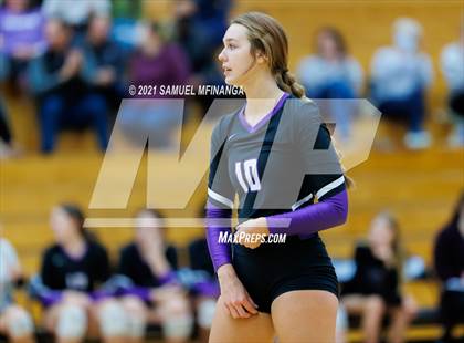 Thumbnail 3 in Papillion-LaVista vs. Omaha Central photogallery.