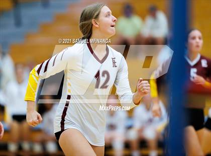 Thumbnail 2 in Papillion-LaVista vs. Omaha Central photogallery.