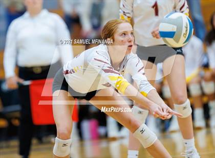 Thumbnail 3 in Papillion-LaVista vs. Omaha Central photogallery.