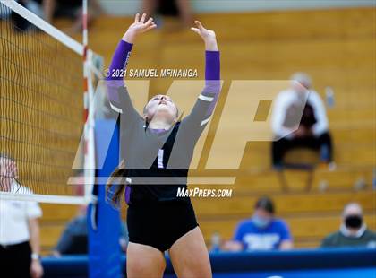 Thumbnail 1 in Papillion-LaVista vs. Omaha Central photogallery.