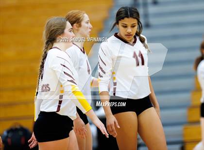 Thumbnail 1 in Papillion-LaVista vs. Omaha Central photogallery.