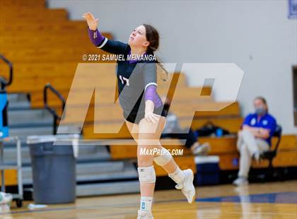 Thumbnail 3 in Papillion-LaVista vs. Omaha Central photogallery.