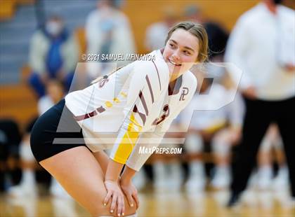Thumbnail 2 in Papillion-LaVista vs. Omaha Central photogallery.