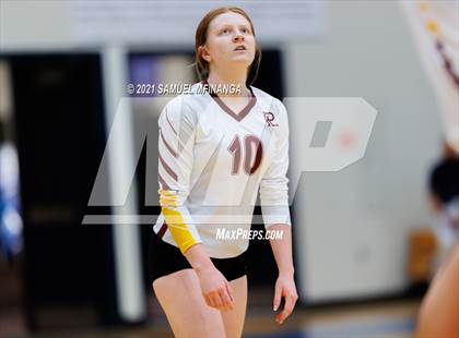 Thumbnail 3 in Papillion-LaVista vs. Omaha Central photogallery.