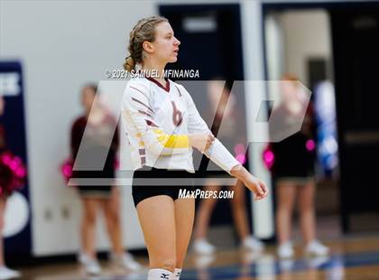 Thumbnail 2 in Papillion-LaVista vs. Omaha Central photogallery.