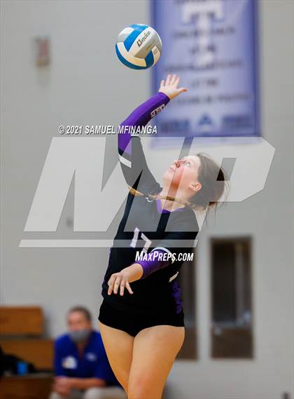 Thumbnail 1 in Papillion-LaVista vs. Omaha Central photogallery.
