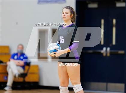 Thumbnail 1 in Papillion-LaVista vs. Omaha Central photogallery.