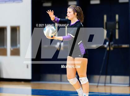 Thumbnail 1 in Papillion-LaVista vs. Omaha Central photogallery.