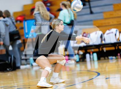 Thumbnail 3 in Papillion-LaVista vs. Omaha Central photogallery.