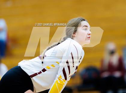 Thumbnail 3 in Papillion-LaVista vs. Omaha Central photogallery.