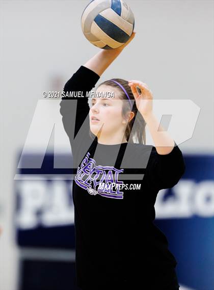 Thumbnail 2 in Papillion-LaVista vs. Omaha Central photogallery.
