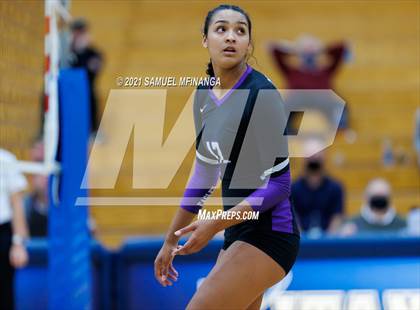 Thumbnail 2 in Papillion-LaVista vs. Omaha Central photogallery.