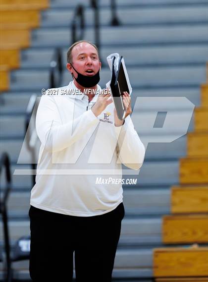 Thumbnail 2 in Papillion-LaVista vs. Omaha Central photogallery.