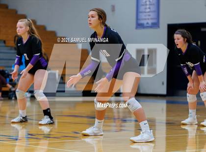 Thumbnail 3 in Papillion-LaVista vs. Omaha Central photogallery.
