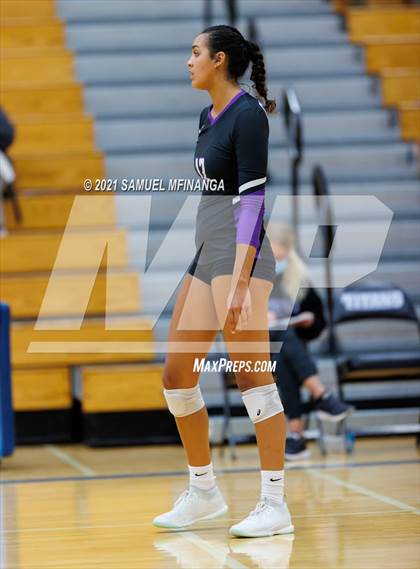 Thumbnail 2 in Papillion-LaVista vs. Omaha Central photogallery.
