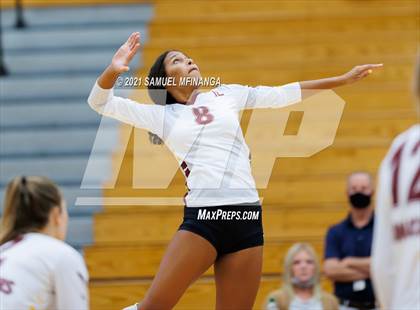 Thumbnail 3 in Papillion-LaVista vs. Omaha Central photogallery.