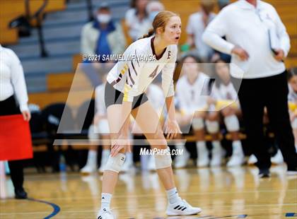 Thumbnail 3 in Papillion-LaVista vs. Omaha Central photogallery.