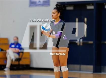 Thumbnail 1 in Papillion-LaVista vs. Omaha Central photogallery.