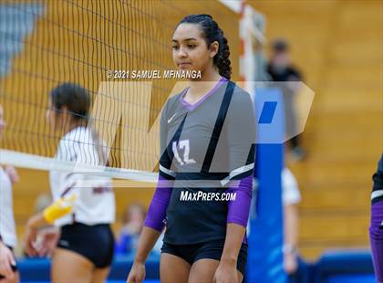 Thumbnail 3 in Papillion-LaVista vs. Omaha Central photogallery.