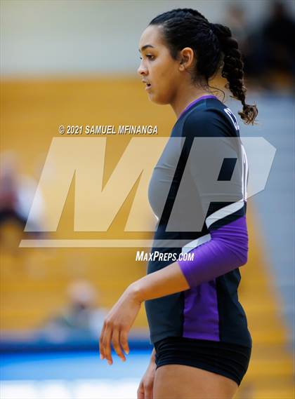 Thumbnail 2 in Papillion-LaVista vs. Omaha Central photogallery.