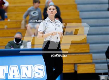 Thumbnail 1 in Papillion-LaVista vs. Omaha Central photogallery.