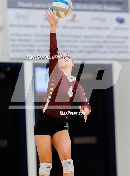 Thumbnail 3 in Papillion-LaVista vs. Omaha Central photogallery.