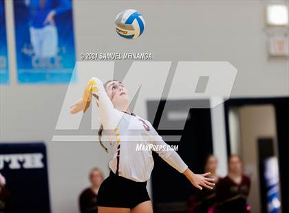 Thumbnail 3 in Papillion-LaVista vs. Omaha Central photogallery.