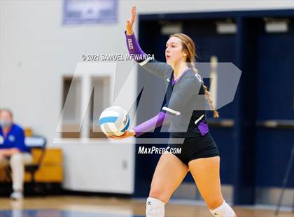 Thumbnail 1 in Papillion-LaVista vs. Omaha Central photogallery.