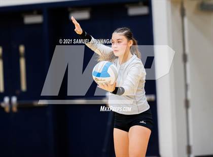 Thumbnail 2 in Papillion-LaVista vs. Omaha Central photogallery.