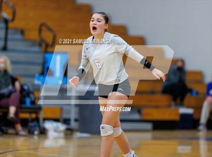 Thumbnail 2 in Papillion-LaVista vs. Omaha Central photogallery.