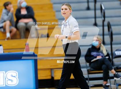 Thumbnail 3 in Papillion-LaVista vs. Omaha Central photogallery.