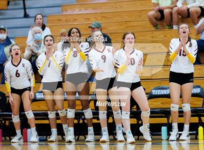 Thumbnail 3 in Papillion-LaVista vs. Omaha Central photogallery.