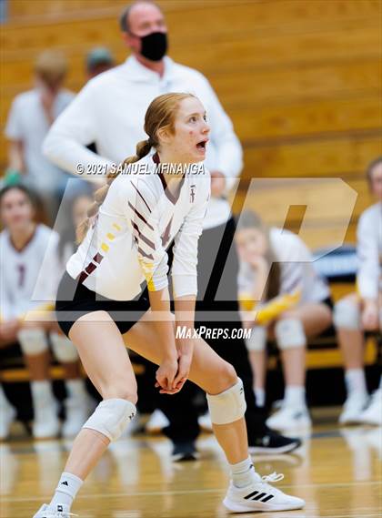 Thumbnail 2 in Papillion-LaVista vs. Omaha Central photogallery.
