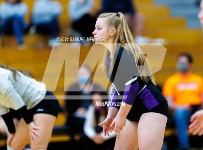 Thumbnail 2 in Papillion-LaVista vs. Omaha Central photogallery.