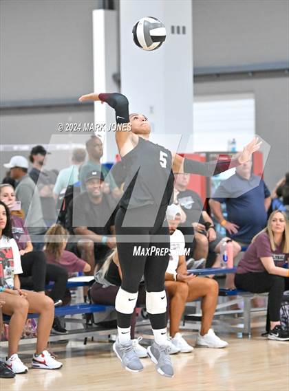 Thumbnail 3 in Mater Dei vs. Hamilton (Nike TOC Southwest) photogallery.