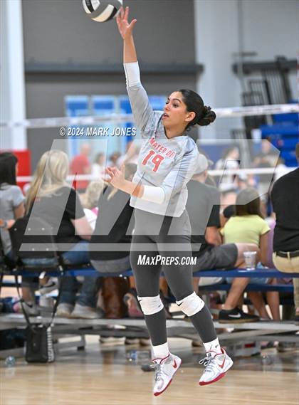 Thumbnail 3 in Mater Dei vs. Hamilton (Nike TOC Southwest) photogallery.