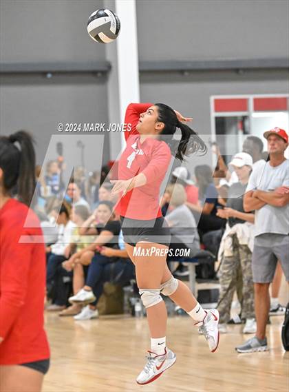 Thumbnail 3 in Mater Dei vs. Hamilton (Nike TOC Southwest) photogallery.