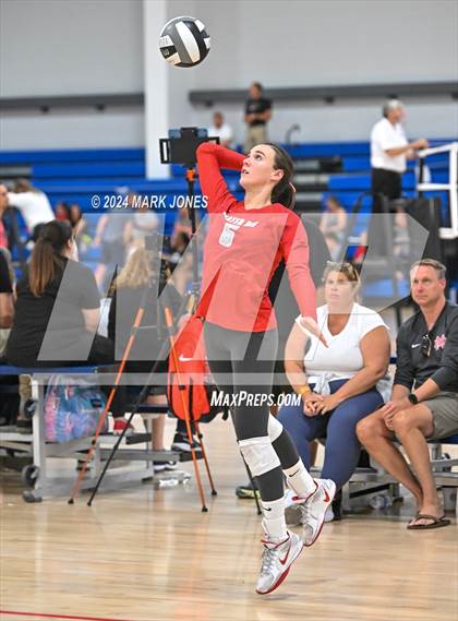Thumbnail 2 in Mater Dei vs. Hamilton (Nike TOC Southwest) photogallery.