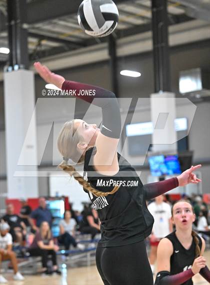 Thumbnail 1 in Mater Dei vs. Hamilton (Nike TOC Southwest) photogallery.