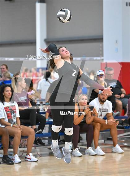 Thumbnail 3 in Mater Dei vs. Hamilton (Nike TOC Southwest) photogallery.