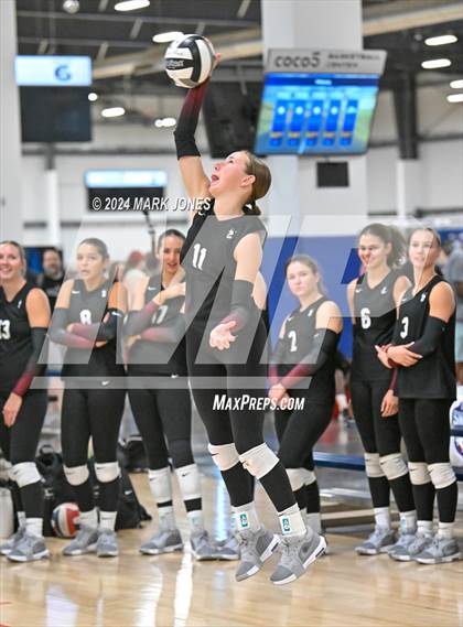 Thumbnail 3 in Mater Dei vs. Hamilton (Nike TOC Southwest) photogallery.
