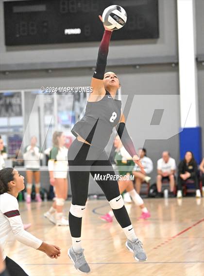 Thumbnail 3 in Mater Dei vs. Hamilton (Nike TOC Southwest) photogallery.