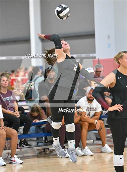 Thumbnail 1 in Mater Dei vs. Hamilton (Nike TOC Southwest) photogallery.