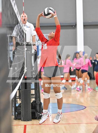 Thumbnail 1 in Mater Dei vs. Hamilton (Nike TOC Southwest) photogallery.