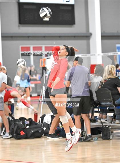 Thumbnail 3 in Mater Dei vs. Hamilton (Nike TOC Southwest) photogallery.
