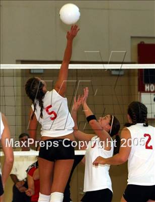 Thumbnail 1 in Cathedral vs. La Jolla (Section Final) photogallery.