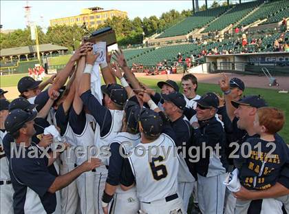 Thumbnail 2 in McQuaid vs Victor (NYSPHSAA Section 5 Class AA Final) photogallery.