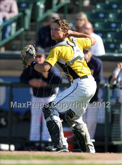Thumbnail 3 in McQuaid vs Victor (NYSPHSAA Section 5 Class AA Final) photogallery.