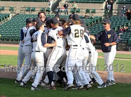 Thumbnail 2 in McQuaid vs Victor (NYSPHSAA Section 5 Class AA Final) photogallery.