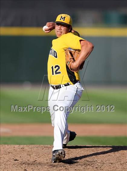 Thumbnail 1 in McQuaid vs Victor (NYSPHSAA Section 5 Class AA Final) photogallery.